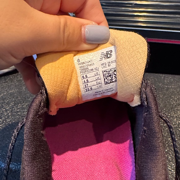New Balance Black and Pink Sneakers - Picture 2 of 6